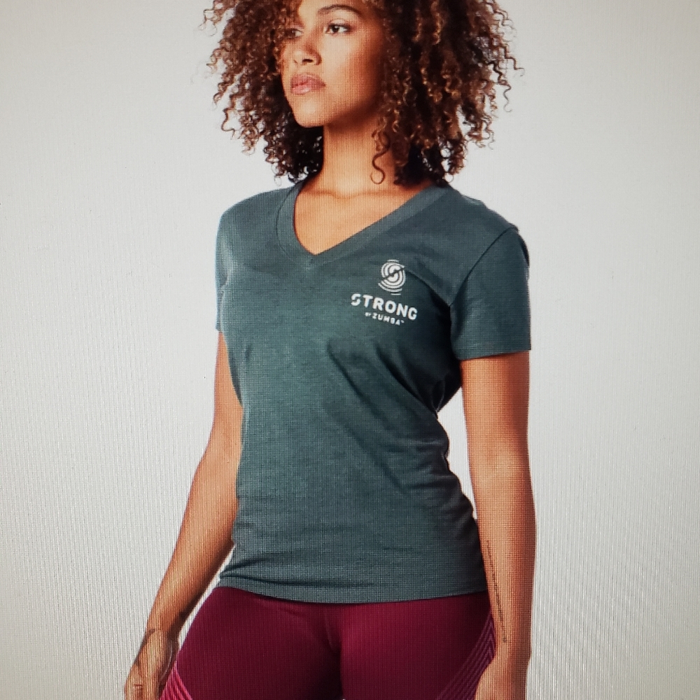 Strong by Zumba V Neck